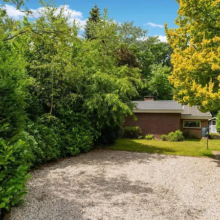 Quaint Holiday In With Garden Holiday home