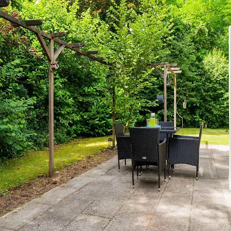Holiday home Quaint Holiday In With Garden Voorthuizen
